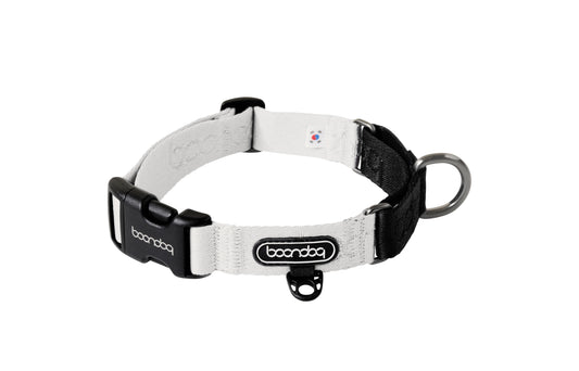 [BOONDOG] Original Martingale Collar White